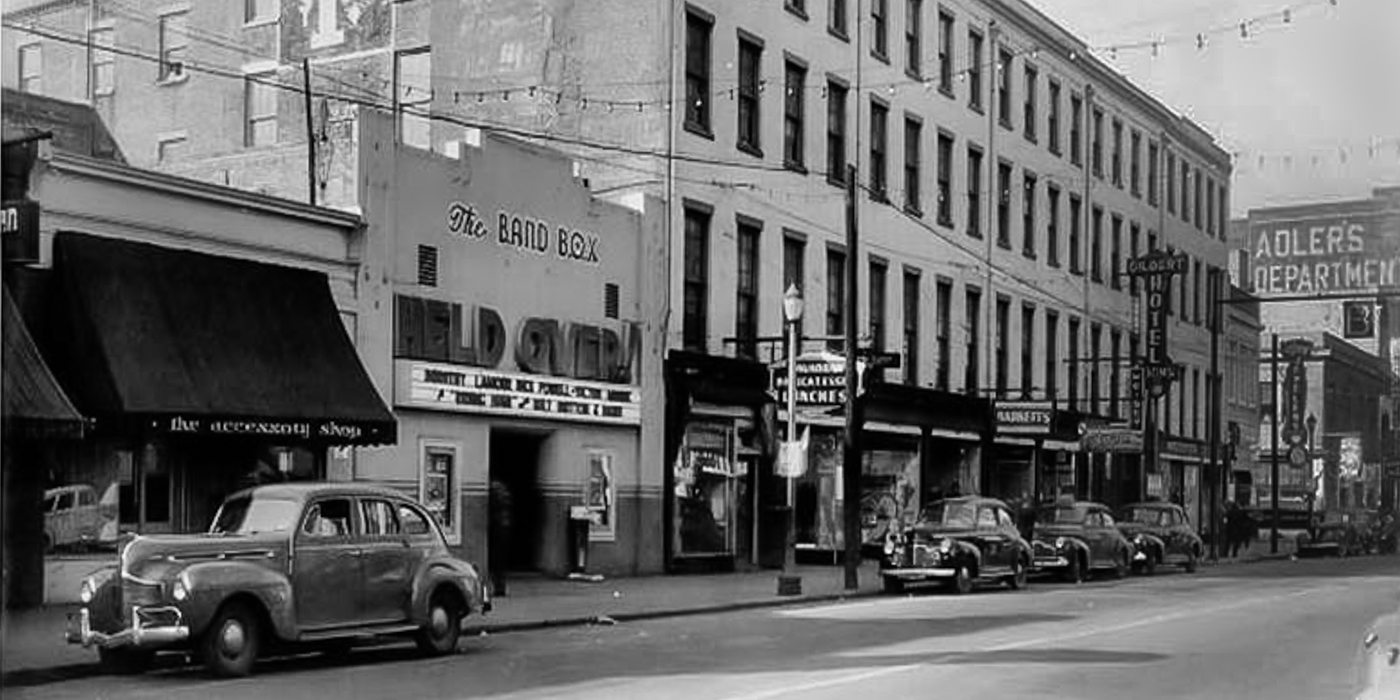 Old black and white photo of The Marshall House