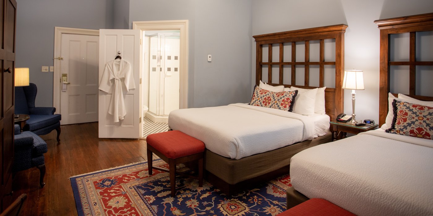 Guest Rooms and Suites in Savannah, Georgia.