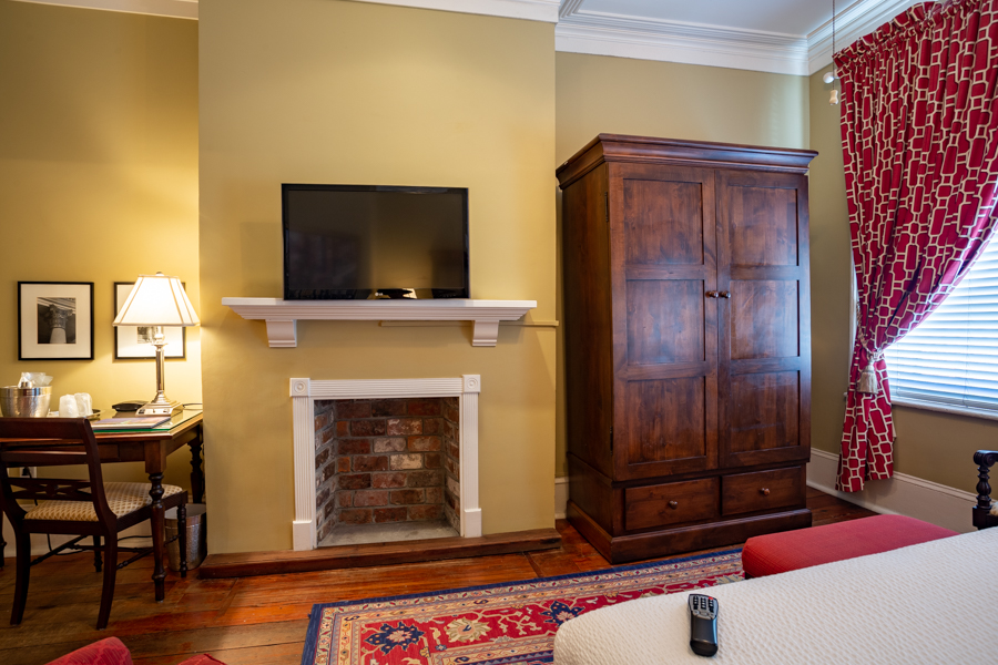 Marshall House Superior King in Savannah